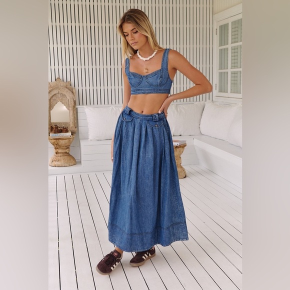 🆕 FREE PEOPLE 2-Piece Maddox Denim Skirt + Top Set in Blue Shadow - Picture 4 of 15
